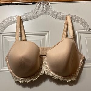 Wacoal Smooth Nude Lace-Trim Bra 36DD